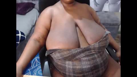 bigboobsass online show from 4, 11, 2025