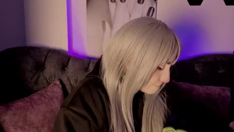 Snapshot of meow_boo chatting on 23, 2, 2026 Aruz online show from 23, 2, 2026