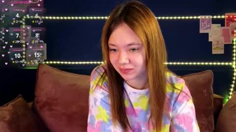 Snapshot of meow_mellie chatting on 20, 10, 2025 meow_mellie online show from 20, 10, 2025