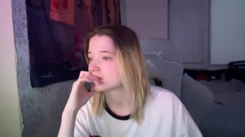 Snapshot of meowki4 chatting on 31, 12, 2024 meowme online show from 31, 12, 2024