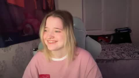 Snapshot of meowki4 chatting on 2, 1, 2025 meowme online show from 2, 1, 2025