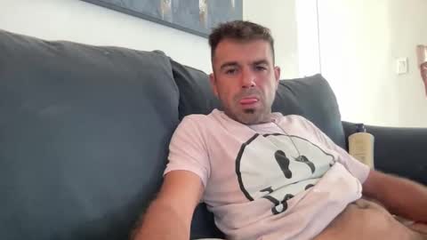 Snapshot of mercedes190d chatting on 19, 5, 2026 Mercedes190d online show from 19, 5, 2026