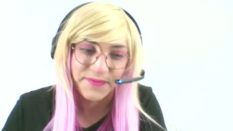 Snapshot of mercie_11 chatting on 10, 10, 2025 MERCIE online show from 10, 10, 2025