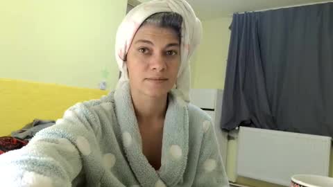 Snapshot of merciylove chatting on 10, 10, 2025 Miss Helena online show from 10, 10, 2025