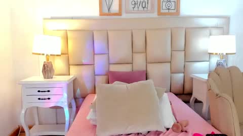   online show from 26, 1, 2025