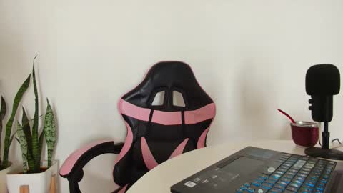 Miss Freckles online show from 16, 3, 2026