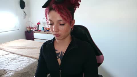 Miss Freckles online show from 28, 4, 2026