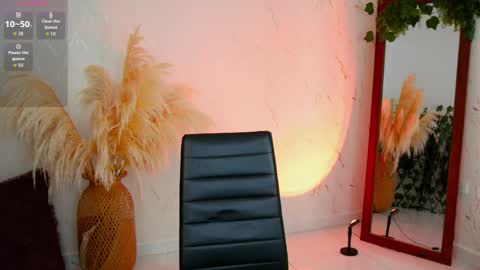 Snapshot of merida_bell18 chatting on 17, 11, 2025 Merida Bell online show from 17, 11, 2025