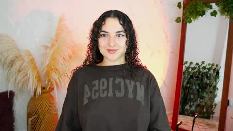 Snapshot of merida_bell18 chatting on 19, 11, 2025 Merida Bell online show from 19, 11, 2025