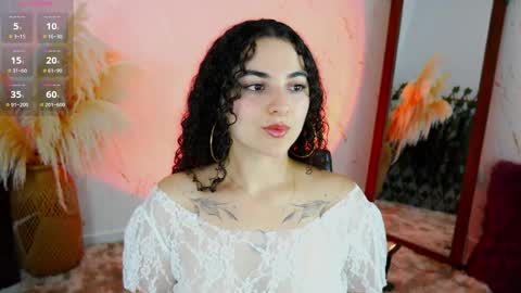 Snapshot of merida_bell18 chatting on 22, 11, 2025 Merida Bell online show from 22, 11, 2025