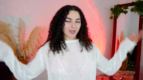 Snapshot of merida_bell18 chatting on 16, 12, 2025 Merida Bell online show from 16, 12, 2025