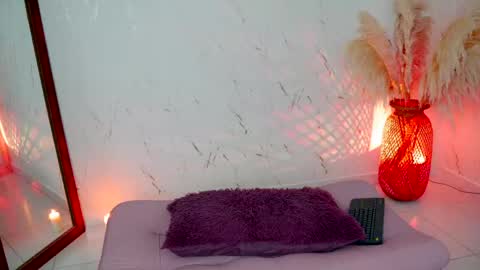 Snapshot of merida_bell18 chatting on 26, 5, 2026 Merida Bell online show from 26, 5, 2026