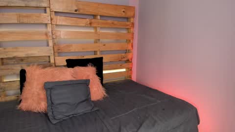 Merida  online show from 23, 1, 2025