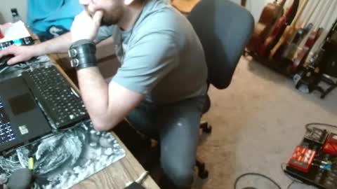 metalsharkk online show from 3, 3, 2025