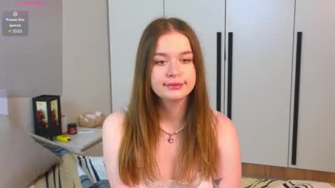 Snapshot of mewmewcats chatting on 16, 10, 2025 JaneMarlow online show from 16, 10, 2025