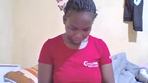 Snapshot of meybel chatting on 7, 7, 2026 Meybel online show from 7, 7, 2026