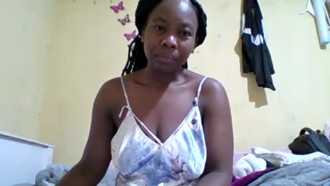 Snapshot of meybel chatting on 8, 7, 2026 Meybel online show from 8, 7, 2026
