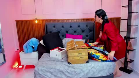 meylagia online show from 16, 4, 2026