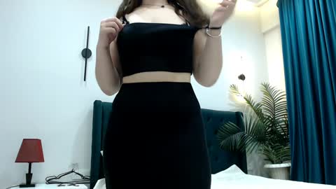 Mey  Kylie online show from 6, 1, 2025