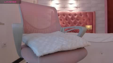 Snapshot of mhellissaw chatting on 27, 2, 2025 melissa online show from 27, 2, 2025