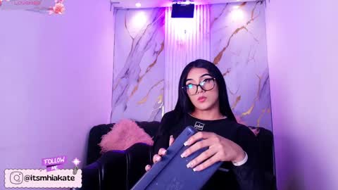 Snapshot of mhia_kate chatting on 1, 5, 2026 Mhia Kate online show from 1, 5, 2026
