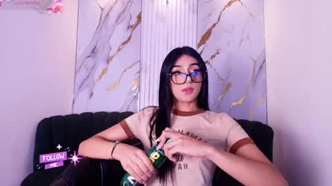 Snapshot of mhia_kate chatting on 6, 5, 2026 Mhia Kate online show from 6, 5, 2026