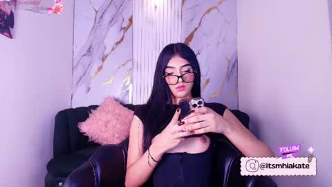 Snapshot of mhia_kate chatting on 10, 6, 2026 Mhia Kate online show from 10, 6, 2026