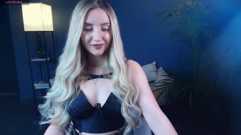 Snapshot of mi1a_ chatting on 6, 5, 2026 mi1a_ online show from 6, 5, 2026