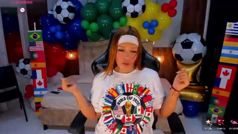 Snapshot of mia_18v chatting on 12, 6, 2026 Violett online show from 12, 6, 2026