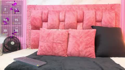 Snapshot of mia__gomex chatting on 28, 5, 2026 mia__gomex online show from 28, 5, 2026