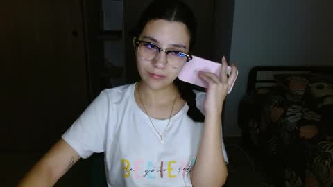 Snapshot of mia__lopez_ chatting on 6, 5, 2026 Mia online show from 6, 5, 2026