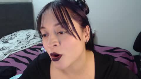 mia online show from 5, 1, 2025