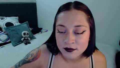 mia online show from 29, 1, 2025