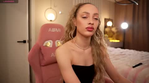 Just call me Kitty online show from 18, 3, 2026