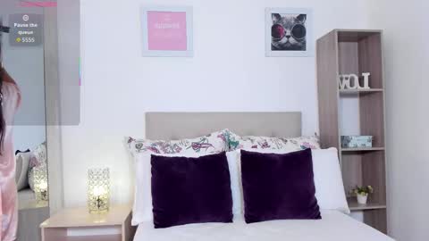 Mia Cano online show from 11, 11, 2025