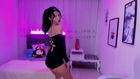 Mia online show from 27, 11, 2025