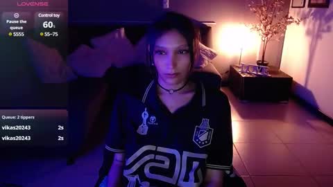 Snapshot of mia_collens_ chatting on 8, 1, 2025 MIA online show from 8, 1, 2025