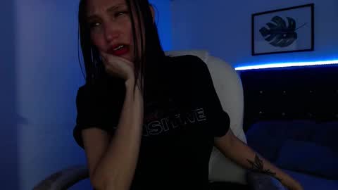 Snapshot of mia_collens_ chatting on 13, 9, 2025 MIA online show from 13, 9, 2025