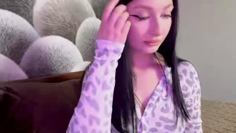 Mia online show from 10, 7, 2026
