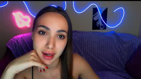 mia_cutie77 online show from 26, 9, 2025