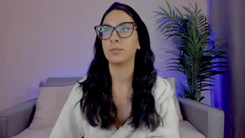 Snapshot of mia_daniellshot chatting on 28, 4, 2026 Sarah Luna online show from 28, 4, 2026