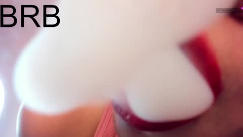 Mia online show from 10, 1, 2025