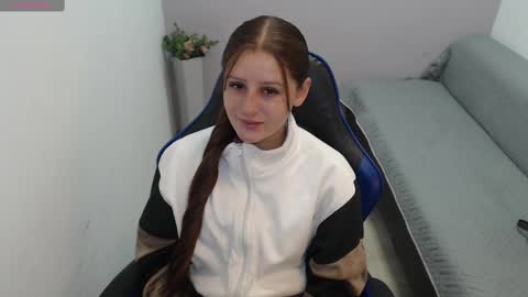 Mia online show from 3, 10, 2025