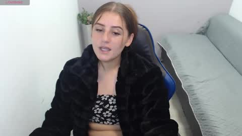 Mia online show from 8, 10, 2025