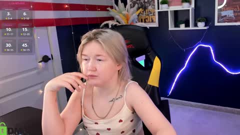 Snapshot of mia_ferd chatting on 28, 4, 2026 Mia online show from 28, 4, 2026