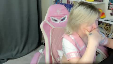 Snapshot of mia_ferd chatting on 2, 7, 2026 Mia online show from 2, 7, 2026
