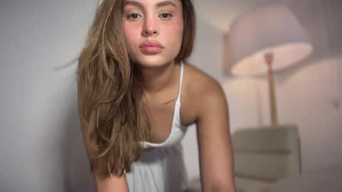 Snapshot of mia_ferrer777 chatting on 22, 5, 2026 mia_ferrer777 online show from 22, 5, 2026