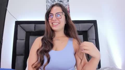 mia fox online show from 6, 2, 2026