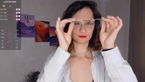 Mia  online show from 17, 2, 2025