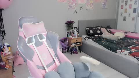 Snapshot of mia_gothh chatting on 22, 1, 2025 MIA HELP ME REACH 100 LIKES online show from 22, 1, 2025